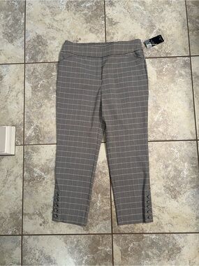 NWT Worthington Black and Gray With Yellow Plaid Pull-On Skinny Pants